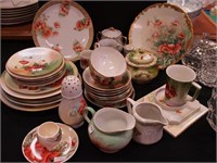 36 pieces of china decorated with poppies, many