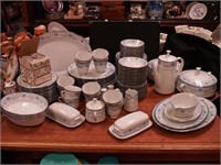 114 pieces of Noritake dinnerware, Blue Hill