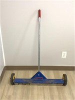Magnetic Sweeper 30" Rolling