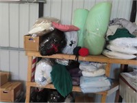 GROUPING OF VARIOUS ITEMS- PILLOWS/BLANKETS ETC.