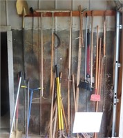 GROUPING OF YARD TOOLS