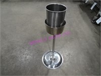 1X, 20" S/S SIDE TABLE WINE BUCKET STAND + BUCKET