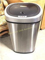 VST stainless steel self opening trash can