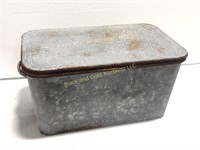 Small decorative galvanized container with lid