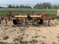 LL-KRAUSE 14ft 2500 CHISEL PLOW