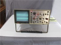 Hitachi V-422 40 MHZ Analog Oscilloscope