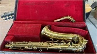 SAXAPHONE WITH CASE —THE PEDLER OF ELKHARDT , IN