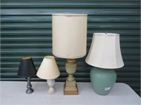 4 TABLE LAMPS W/ SHADES