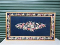 GILT FRAMED NEEDLEPOINT PICTURE OF FLOWERS