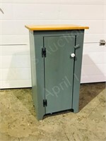 Single door cabinet - 35 1/2 H x 20" x 13"