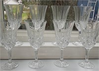 Lot 8 quality crystal wine glasses