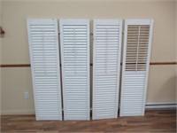 4 Antique Window Shutters / Volets antiques