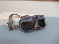 Antique Goggles / Lunettes de protection antiques
