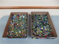 2 Flats of Marbles / 2 plateaux de billes - Small
