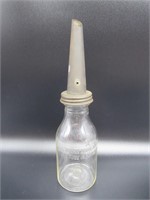 Vintage Oil Bottle / Bouteille d'huile vintage