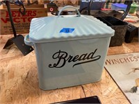Metal Bread Box w/Lid