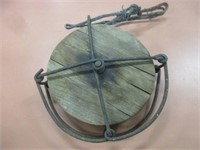 EARLY WOOD & WIRE PULLY