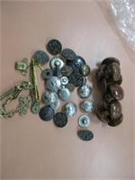 LOT OF ANTIQUE BUTTONS &  VINTAGE JEWLERY