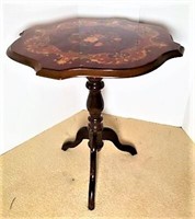 Scallop Design Side Table with Inlaid Design