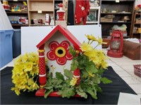 Birdhouse Decor