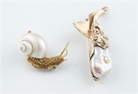 2 Gold and mother of pearl brooches