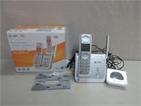 AT+T CORDLESS PHONE SET - NOTE 1 PHONE MISSING