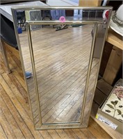 GOLDEN FRAME MIRROR