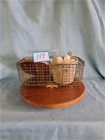 Kitchen Items (10) Eggs, Wire Basket,