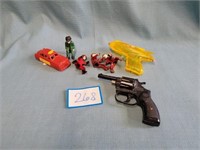 Vintage Toy Gun CAST METAL Men Plastic Toys