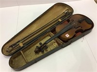 Old Violin in Case w/ Bows