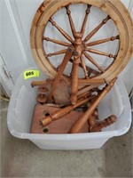 WOOD SPINNING WHEEL- NEEDS ASSEMBLED