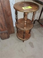 3 SHELF WOOD ROUND STAND