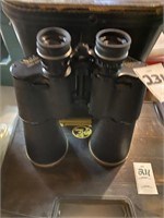 Selsi Binoculars 30x70  w/case