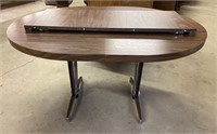 Oval Formica Table w/1 Leaf