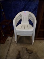 4-Plastic patio chairs