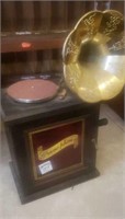 Repro gramophone music box 8" x 9"