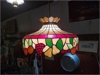Leaded stained glass light fixture