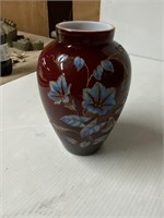HAND BLOWN FLORAL VASE ABOUT 8 INCHES TALL
