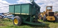 John Deere  400 grain cart
