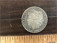 1890 MORGAN COIN