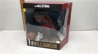 11IN NBA PELICANS SMALL-STARS NO.1 WILLIAMS FIGURE