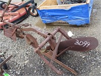 lot 3099- 1 Bottom plow