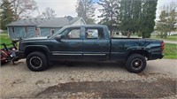 2003 Chevrolet 4x4 2500 truck.