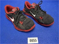 Nike Training Shoes Size 6YW
