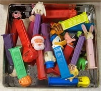 COLLECTION OF 18 PEZ'S