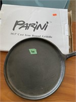 PARINI Cast iron griddle