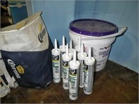 13.5L Pail of Drywall Mud & bag of misc caulking