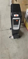 Pelonis heater electric with rolling wheels