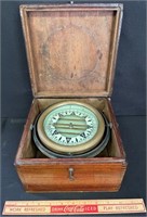 GREAT ANTIQUE SHIP’S COMPASS IN MAHOGANY CASE