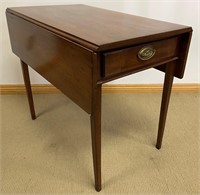 LOVELY MID 1800’S ONE DRAWER DROP SIDE TABLE